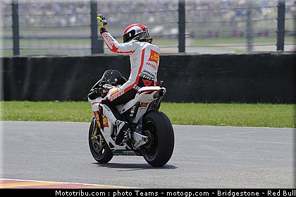 motogp_simoncelli_31_italie_2010.JPG