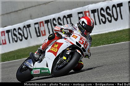 motogp_simoncelli_33_italie_2010.JPG