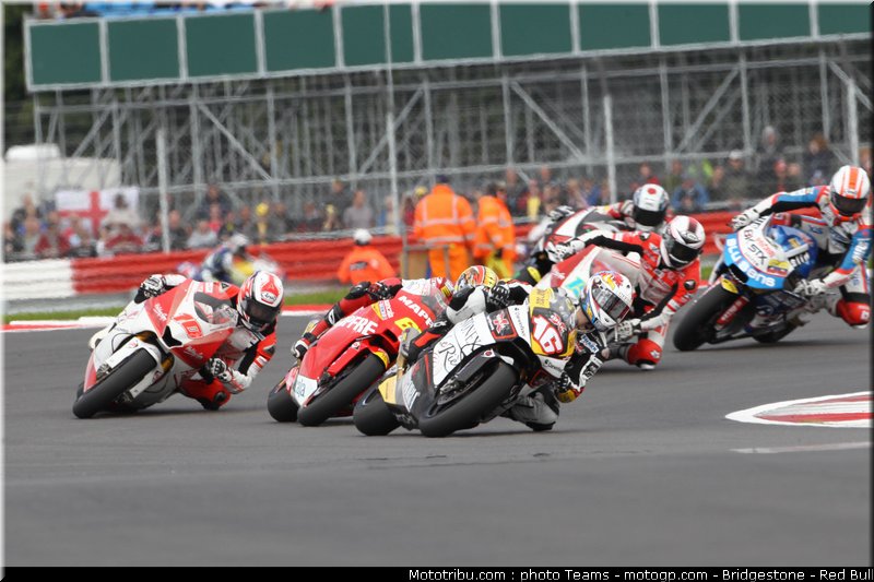 moto2_angleterre_2010_005