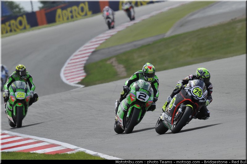 moto2_angleterre_2010_008