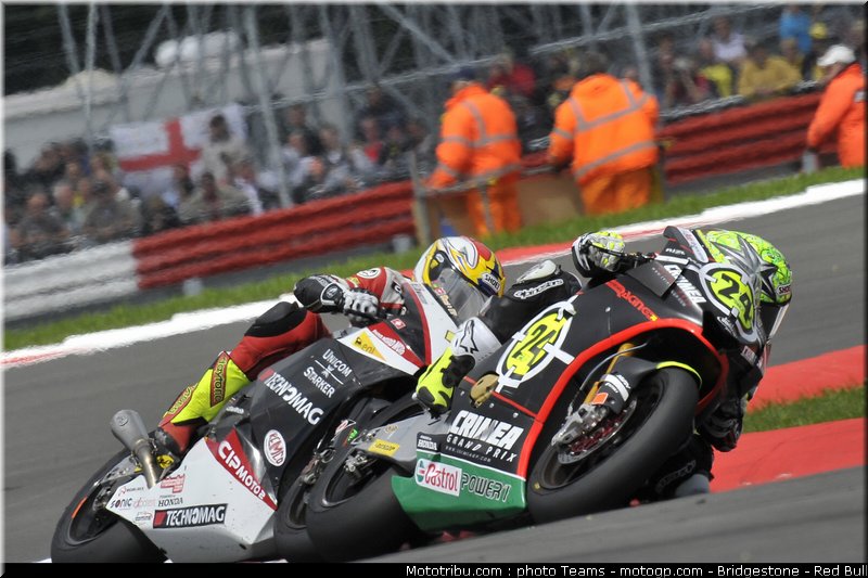 moto2_angleterre_2010_010