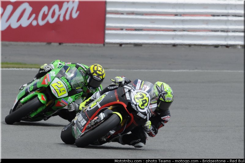 moto2_angleterre_2010_011
