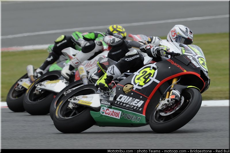 moto2_angleterre_2010_013