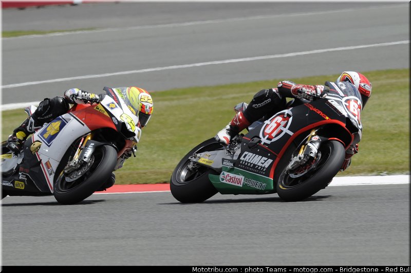 moto2_angleterre_2010_016