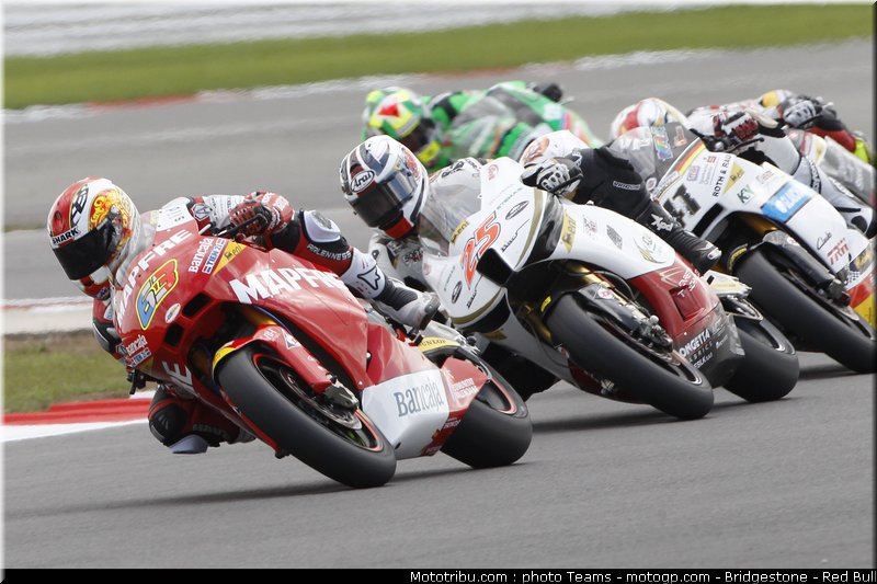 moto2_angleterre_2010_021
