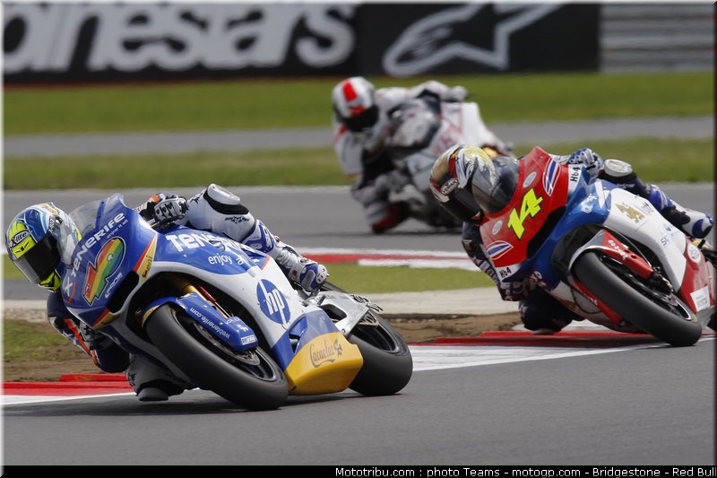moto2_angleterre_2010_025