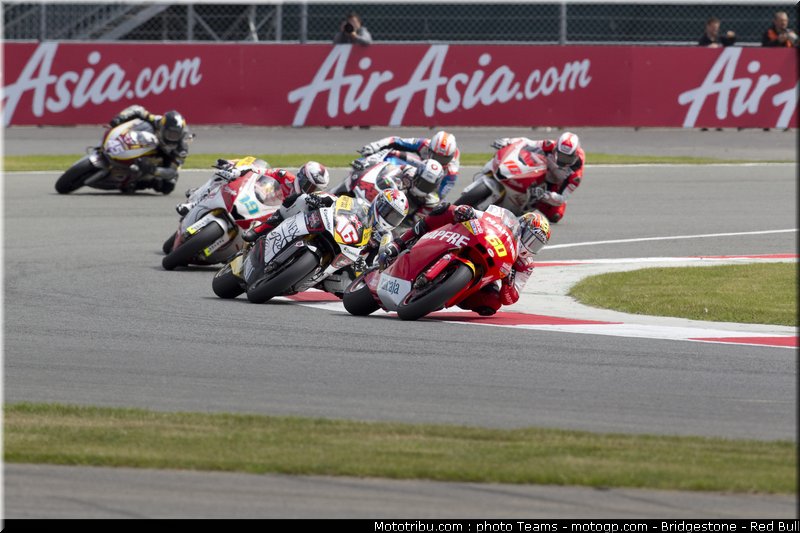 moto2_angleterre_2010_030