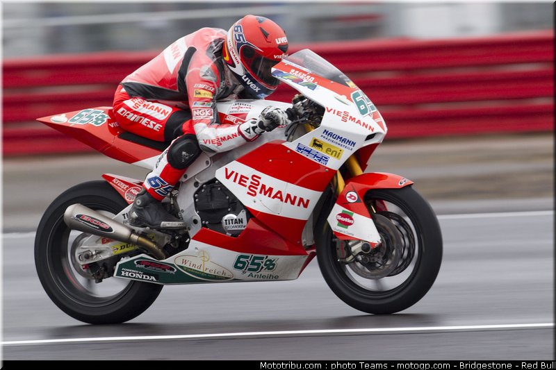 moto2_bradl_03_angleterre_2010