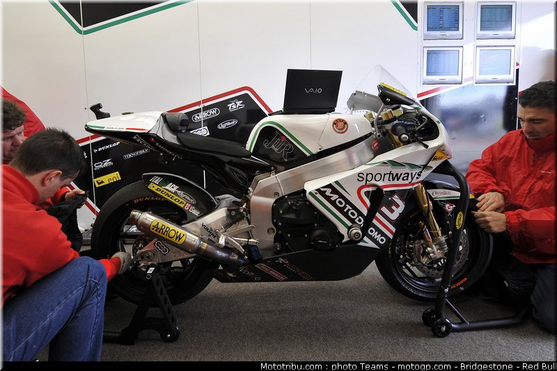 moto2_corsi_2_angleterre_2010