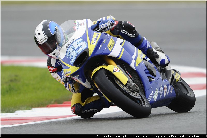moto2_derosa_05_angleterre_2010