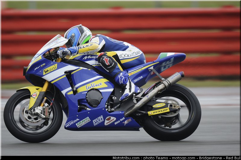 moto2_derosa_09_angleterre_2010