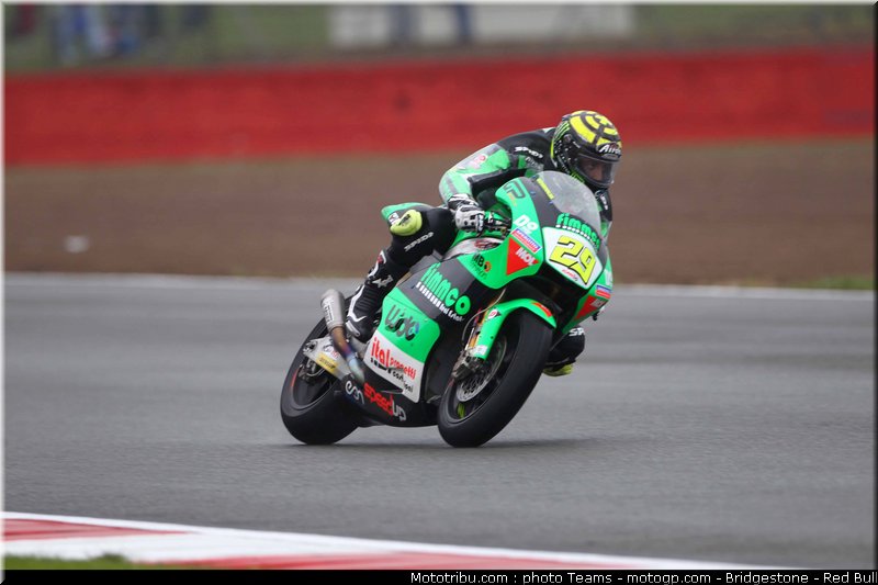 moto2_iannone_1_angleterre_2010