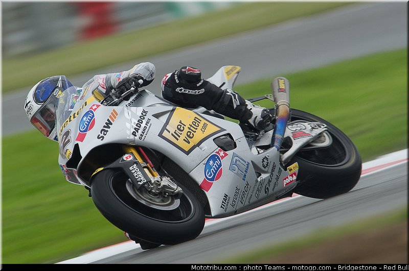 moto2_luthi_3_angleterre_2010