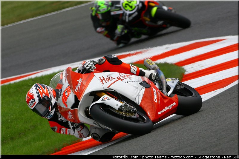 moto2_nieto_angleterre_2010
