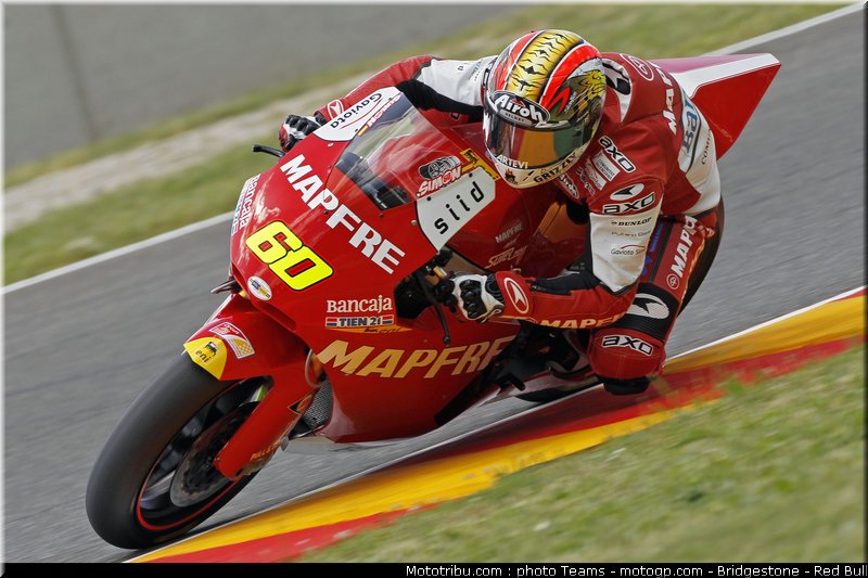 moto2_simon_02_angleterre_2010