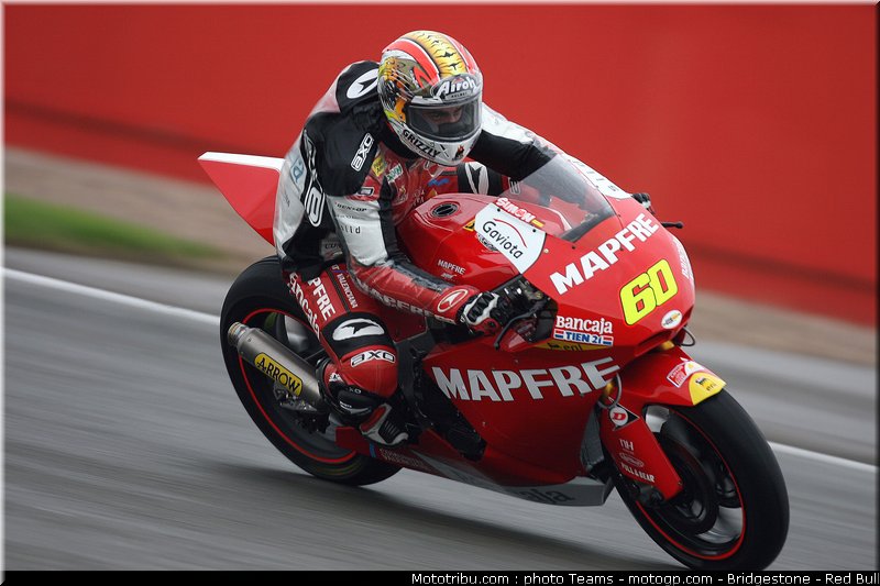 moto2_simon_06_angleterre_2010