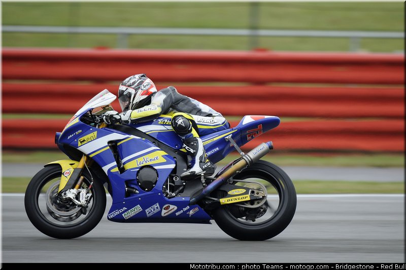 moto2_takahashi_08_angleterre_2010