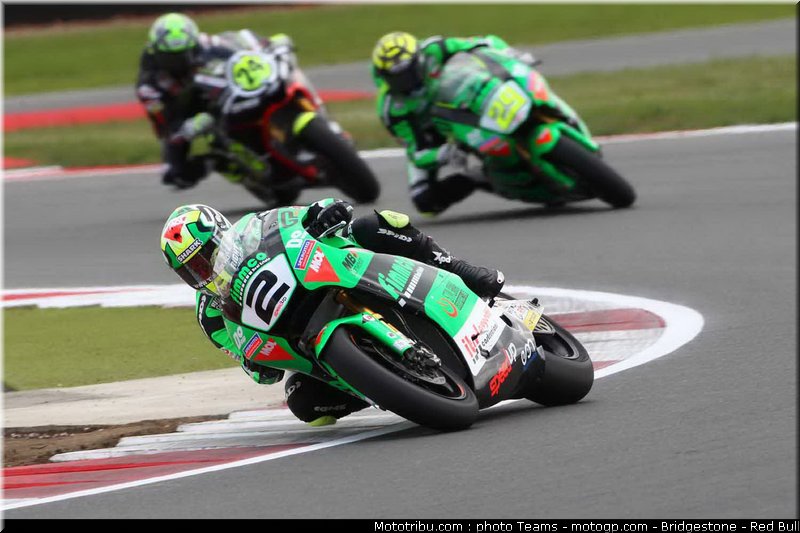 moto2_talmacsi_2_angleterre_2010