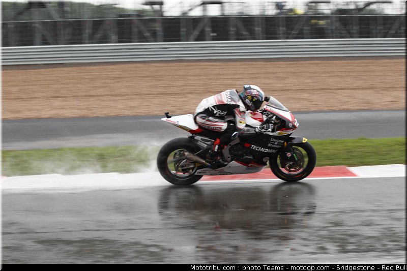 moto2_tomizawa_1_angleterre_2010