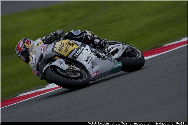 motogp_aoyama_1_angleterre_2010
