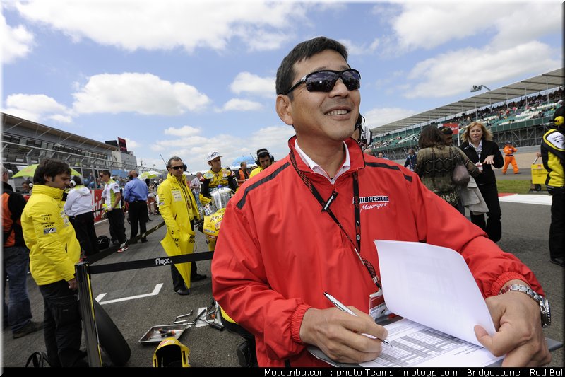 motogp_bridgestone_2_angleterre_2010