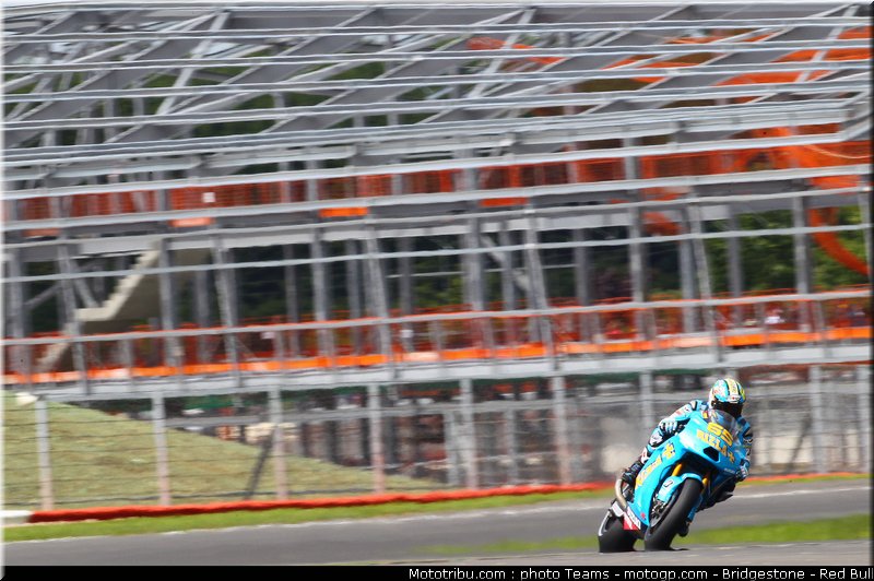motogp_capirossi_12_angleterre_2010