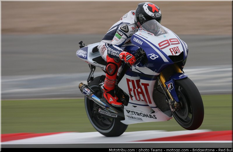 motogp_lorenzo_01_angleterre_2010