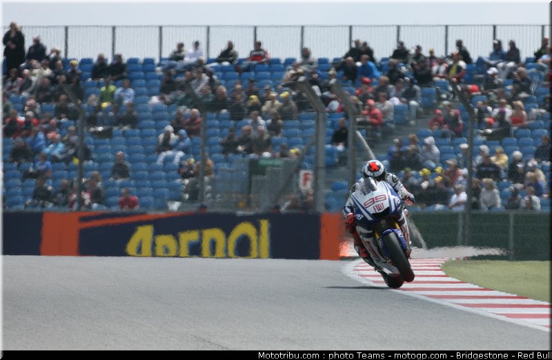 motogp_lorenzo_05_angleterre_2010