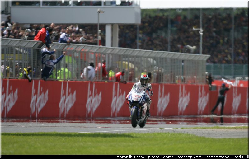 motogp_lorenzo_07_angleterre_2010