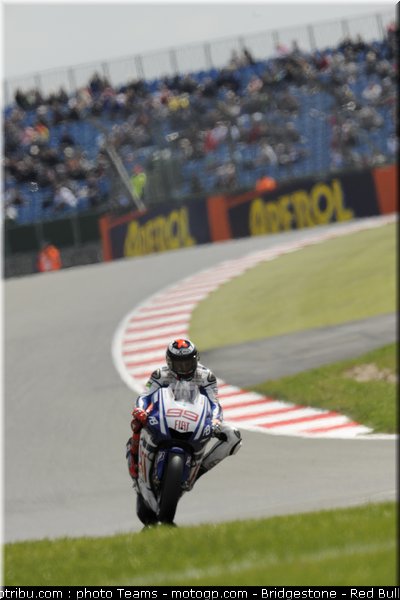 motogp_lorenzo_12_angleterre_2010