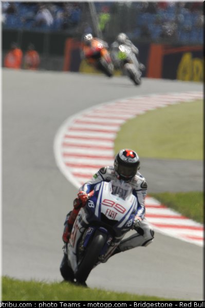 motogp_lorenzo_14_angleterre_2010