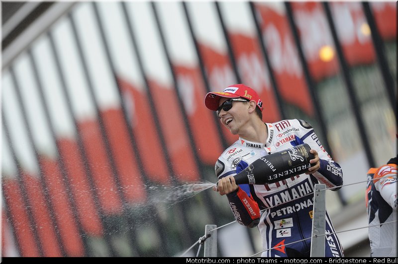 motogp_lorenzo_17_angleterre_2010