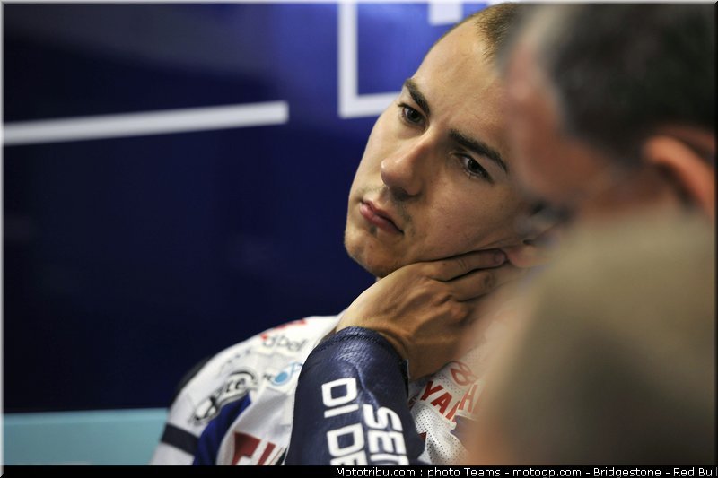 motogp_lorenzo_26_angleterre_2010