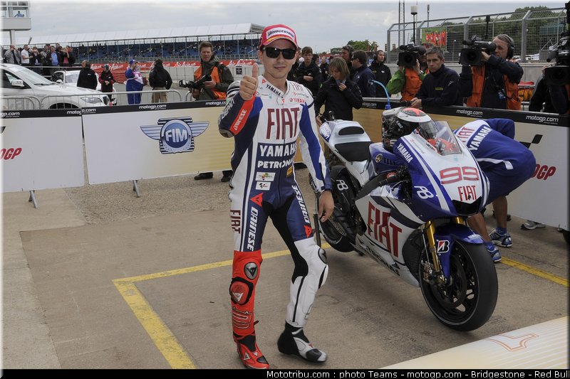 motogp_lorenzo_27_angleterre_2010