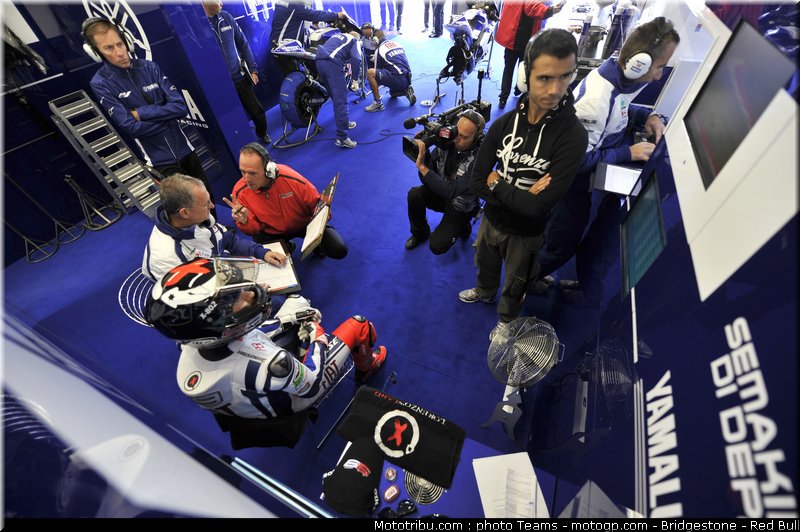 motogp_lorenzo_29_angleterre_2010