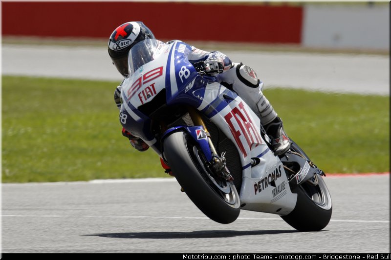 motogp_lorenzo_30_angleterre_2010