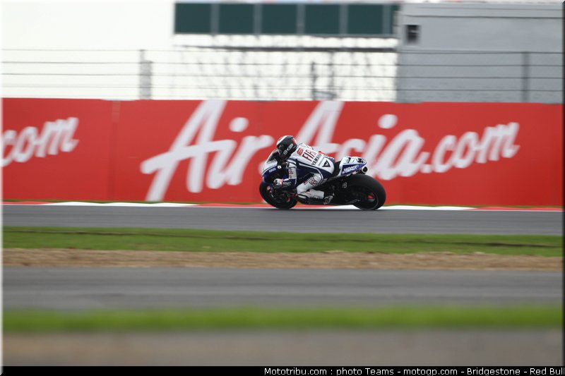 motogp_lorenzo_36_angleterre_2010