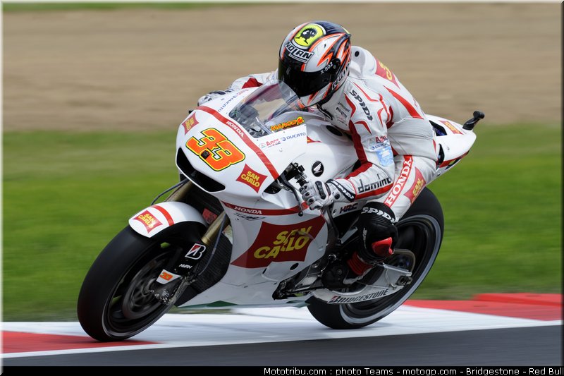 motogp_melandri_12_angleterre_2010