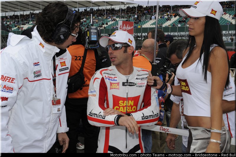 motogp_pitbabe_023_angleterre_2010