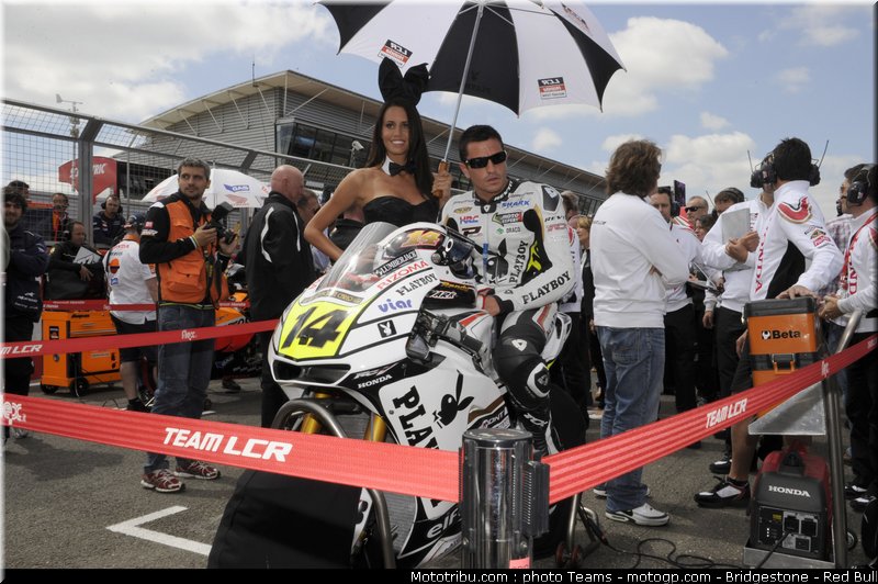 motogp_pitbabe_028_angleterre_2010