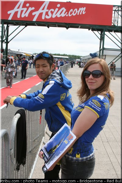 motogp_pitbabe_031_angleterre_2010