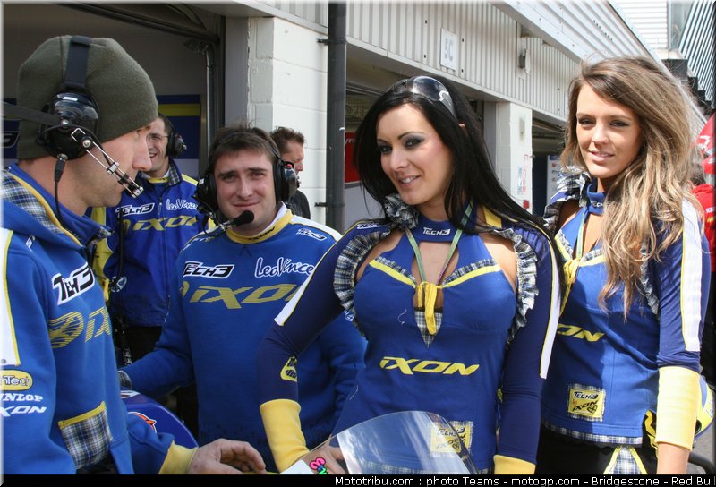 motogp_pitbabe_037_angleterre_2010
