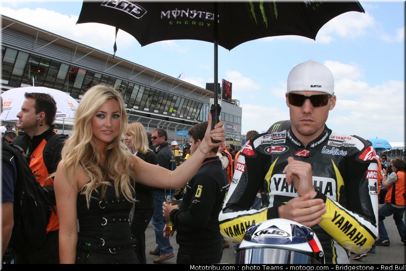 motogp_pitbabe_038_angleterre_2010