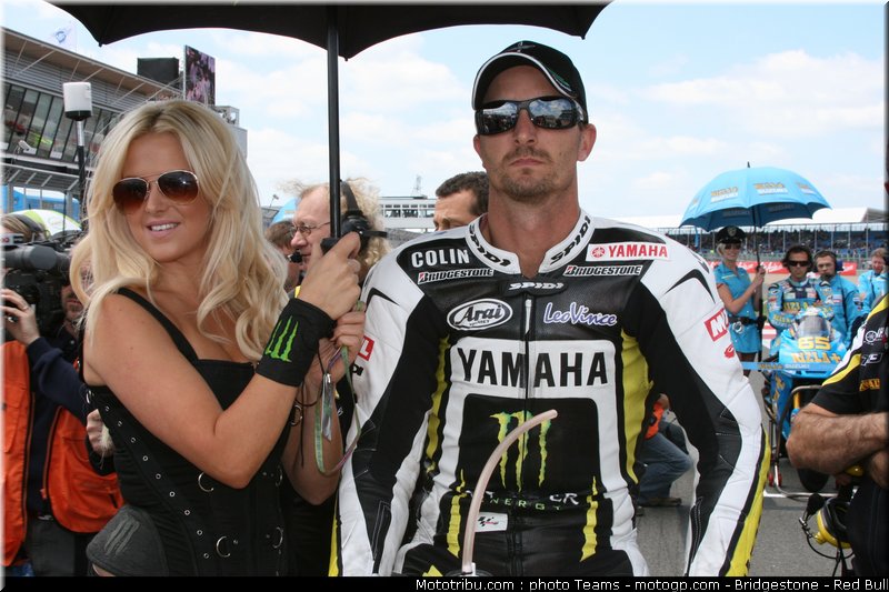 motogp_pitbabe_041_angleterre_2010