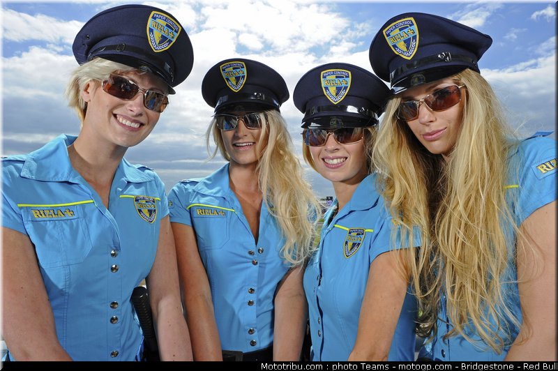 motogp_pitbabe_048_angleterre_2010