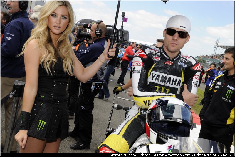 motogp_pitbabe_055_angleterre_2010