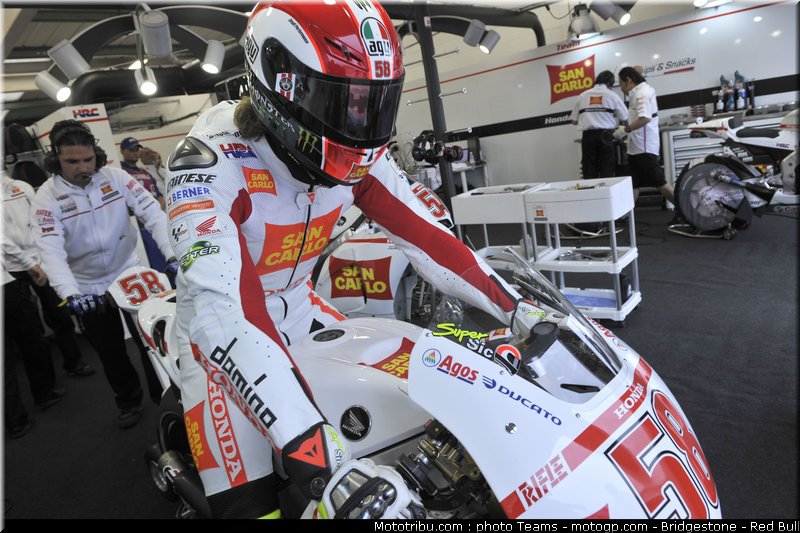 motogp_simoncelli_06_angleterre_2010