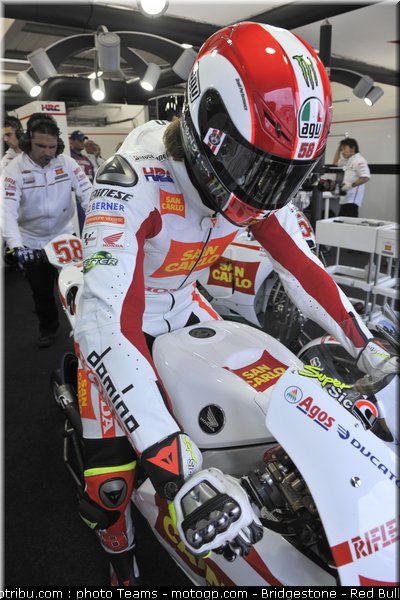 motogp_simoncelli_07_angleterre_2010