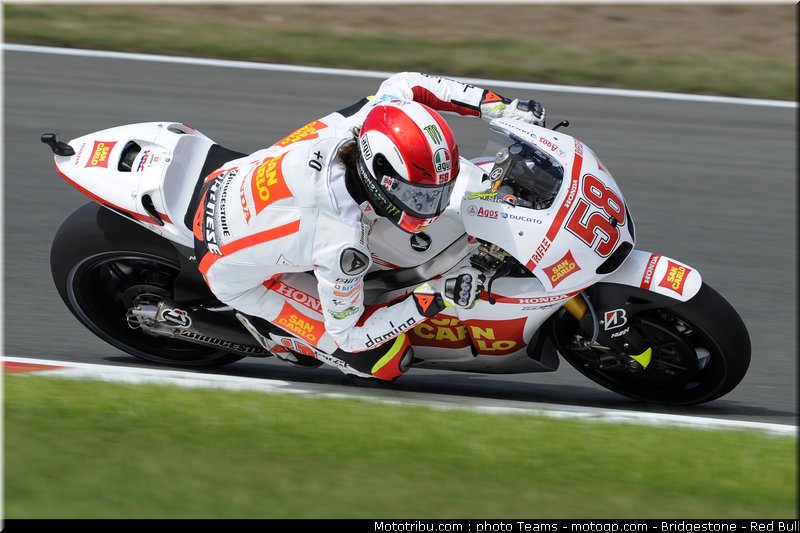 motogp_simoncelli_10_angleterre_2010