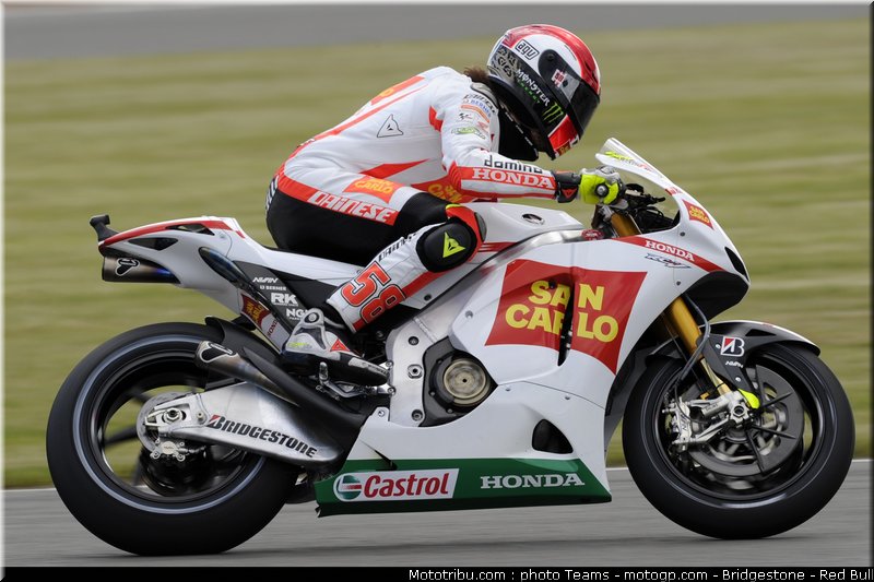 motogp_simoncelli_11_angleterre_2010